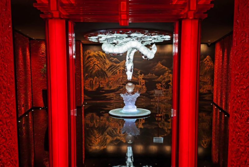 J Hotel Shanghai restaurant entrance