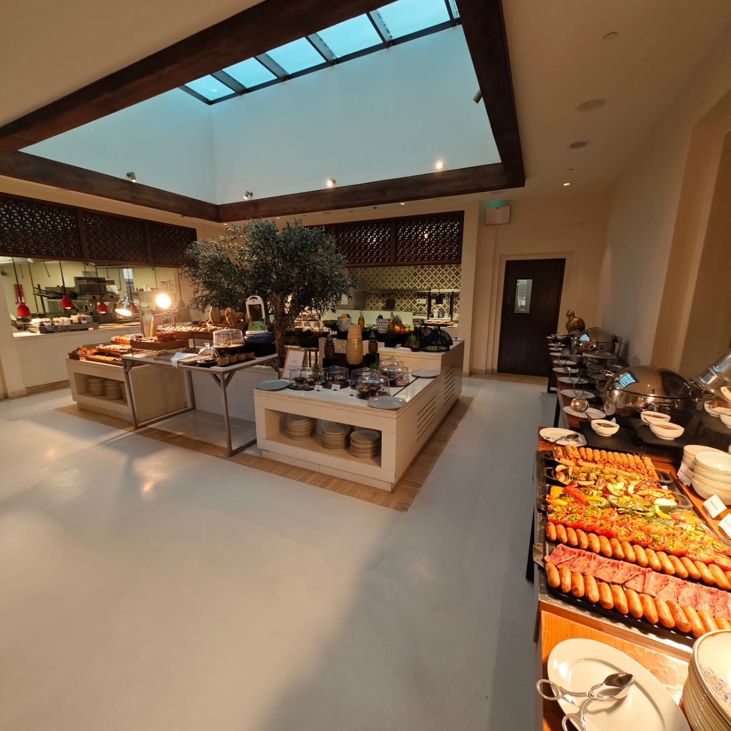 Al Wathba, a Luxury Collection Desert Resort & Spa breakfast